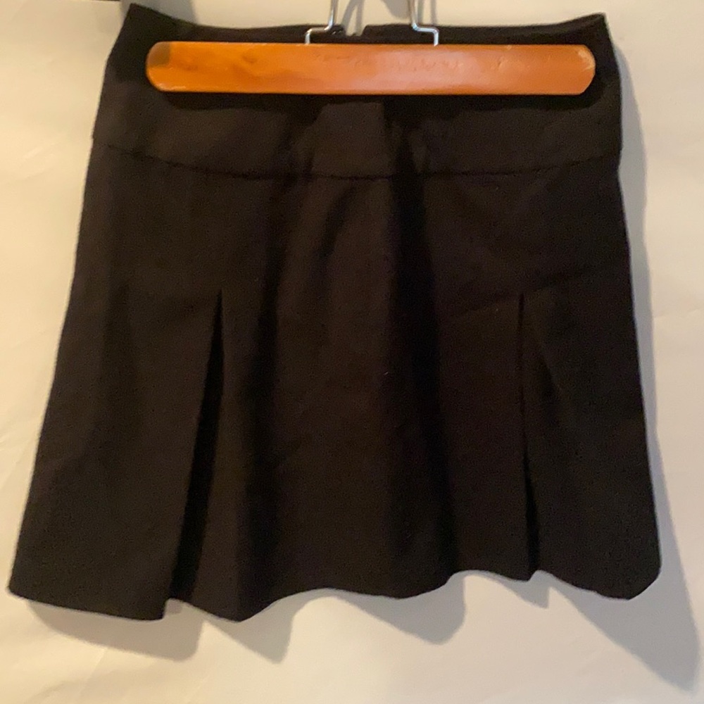 BLACK SKIRT